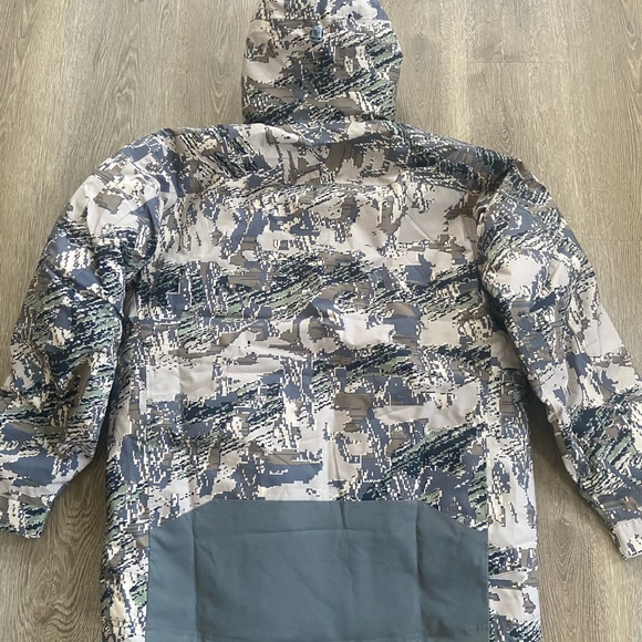 Sitka Blizzard Aerolite Parka - Picture 2 of 2